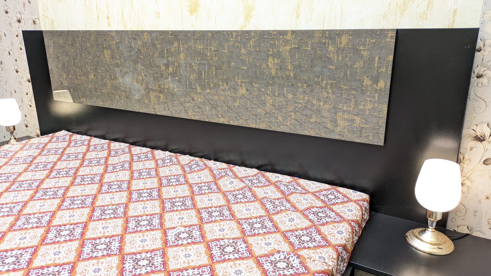 Habbit Novak King Size Bedroom Set