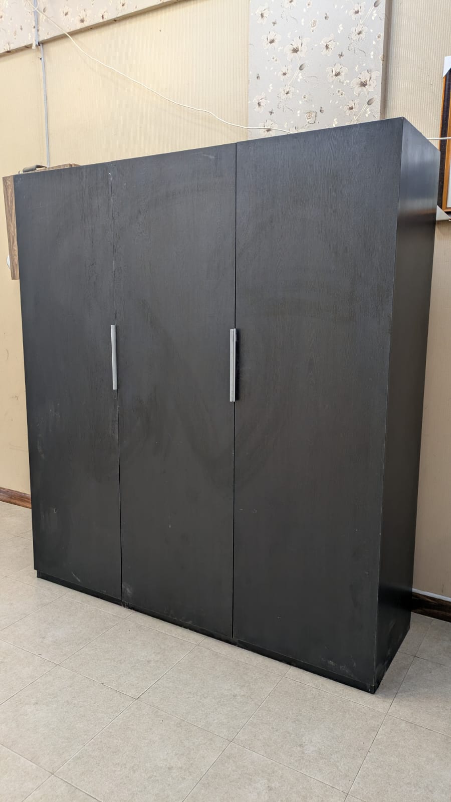 Habbit Novak King Size Bedroom Set