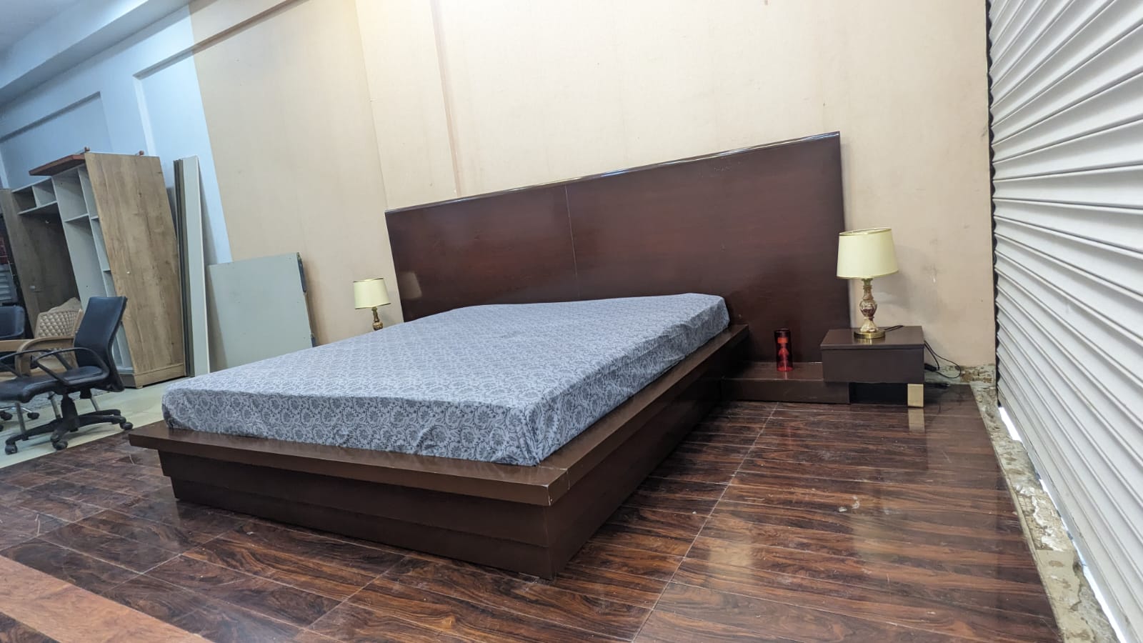 King Size Bed with 2 Side Tables