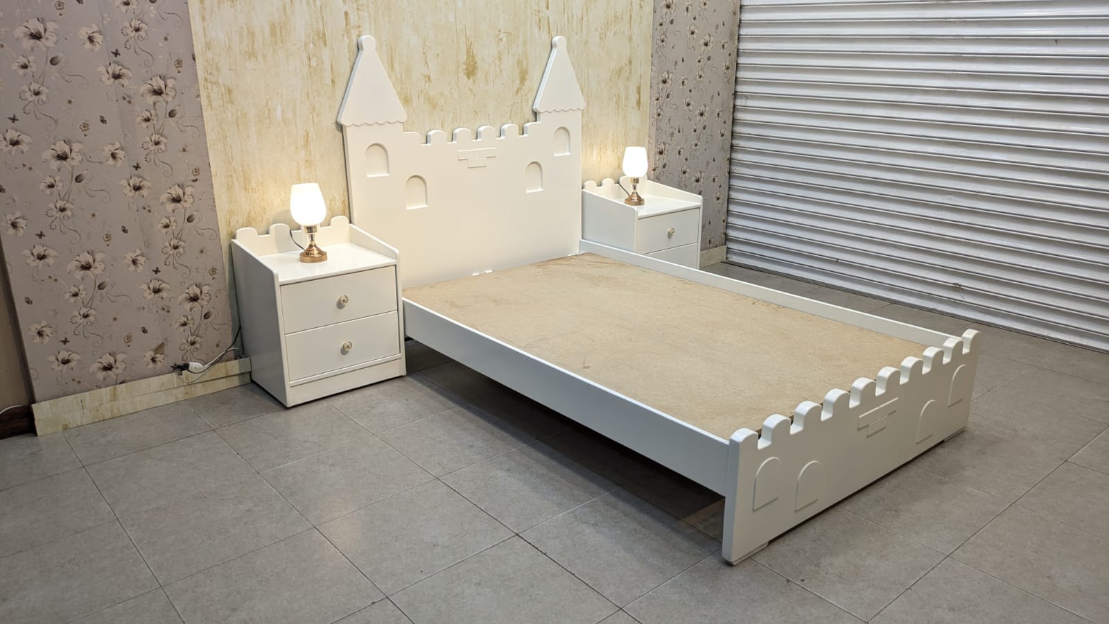 Twin Size Bed With Set