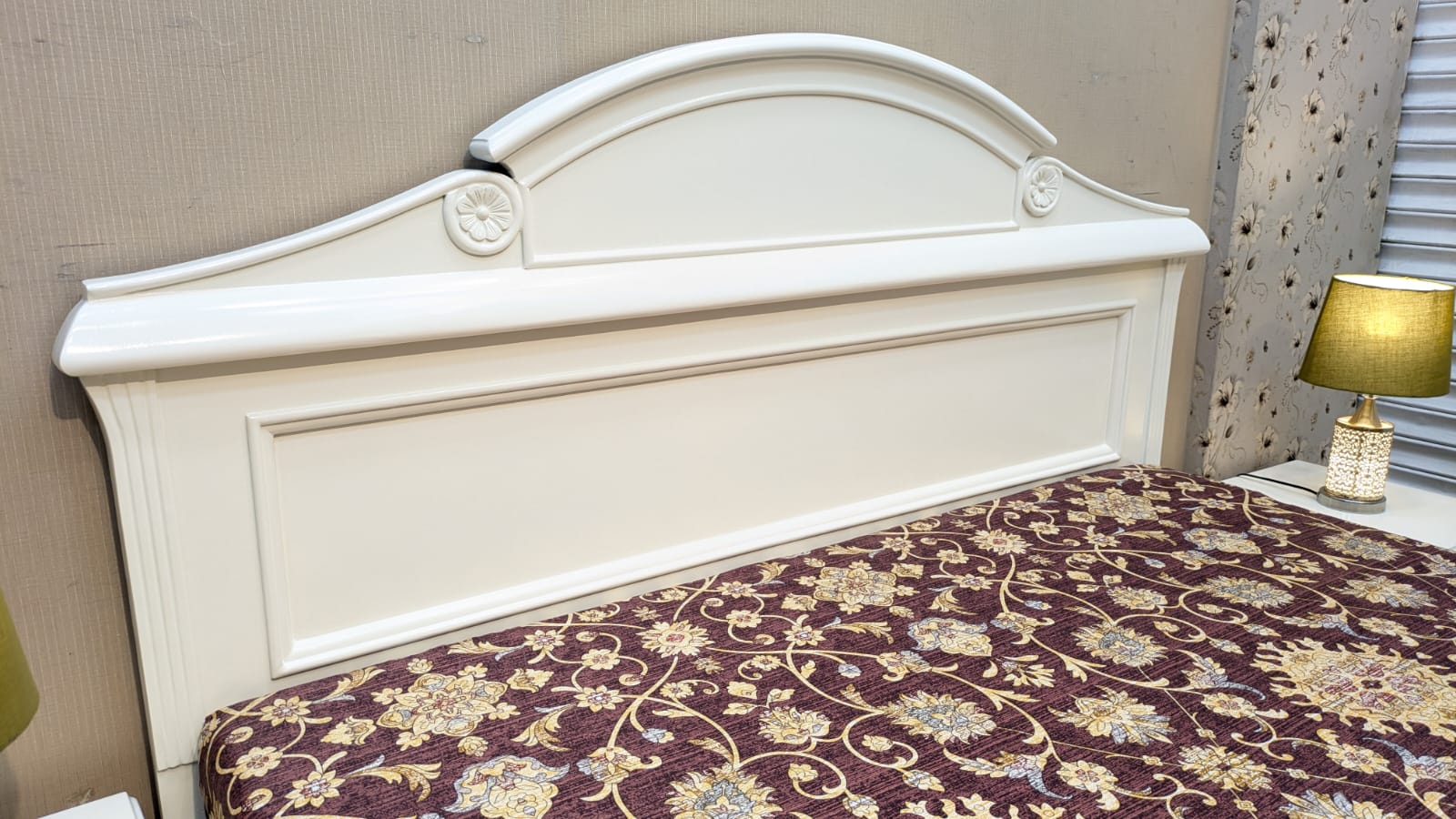 Victoria Furniture King Size Bed Set