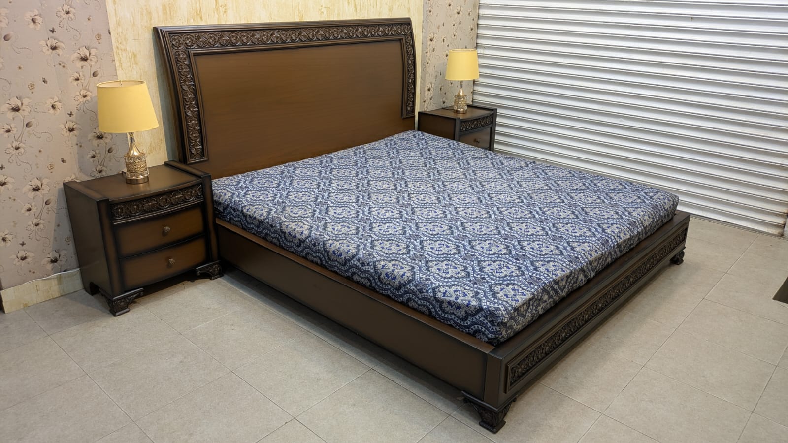 King Size Bed With 2 Side Tables and Dressing Table