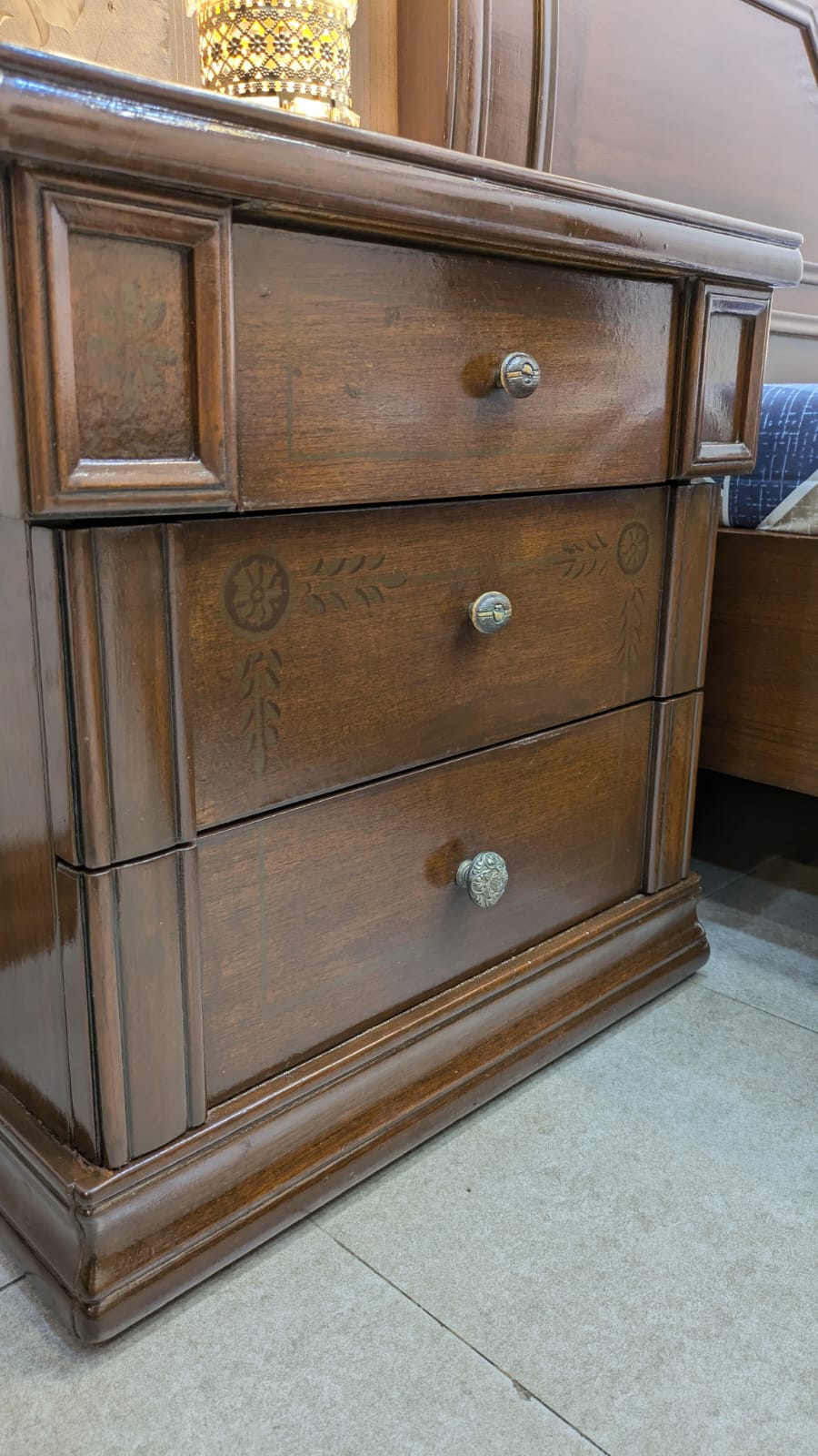 King Size Bed With 2 Side Tables and Dressing Table