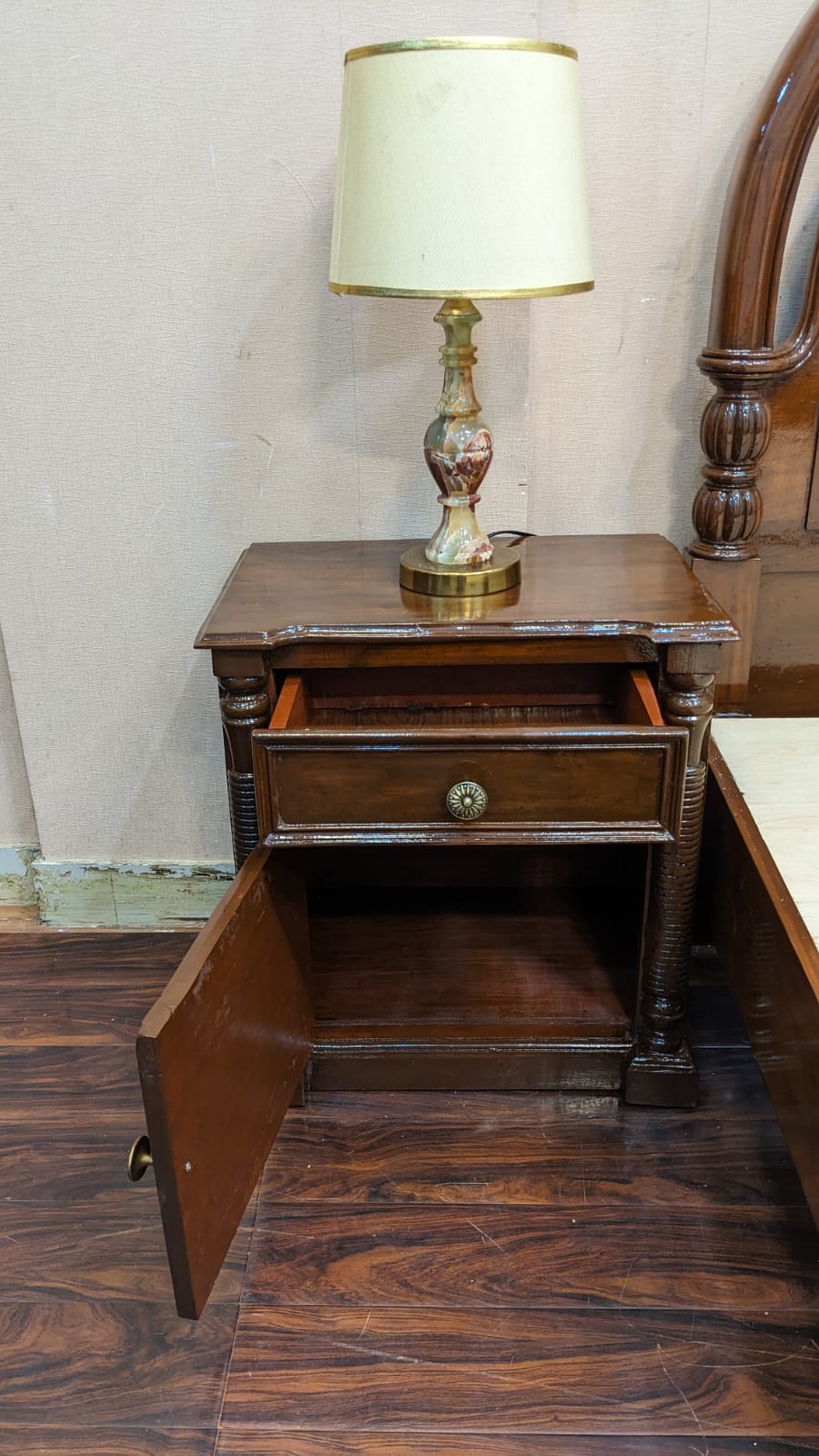 Pure Sheesham Wood King Size Bed With 2 Side Tables