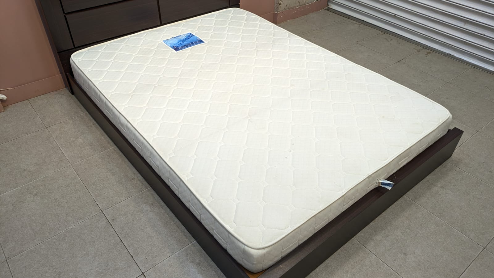 Beautiful Modern Floor Bed with Mattress –