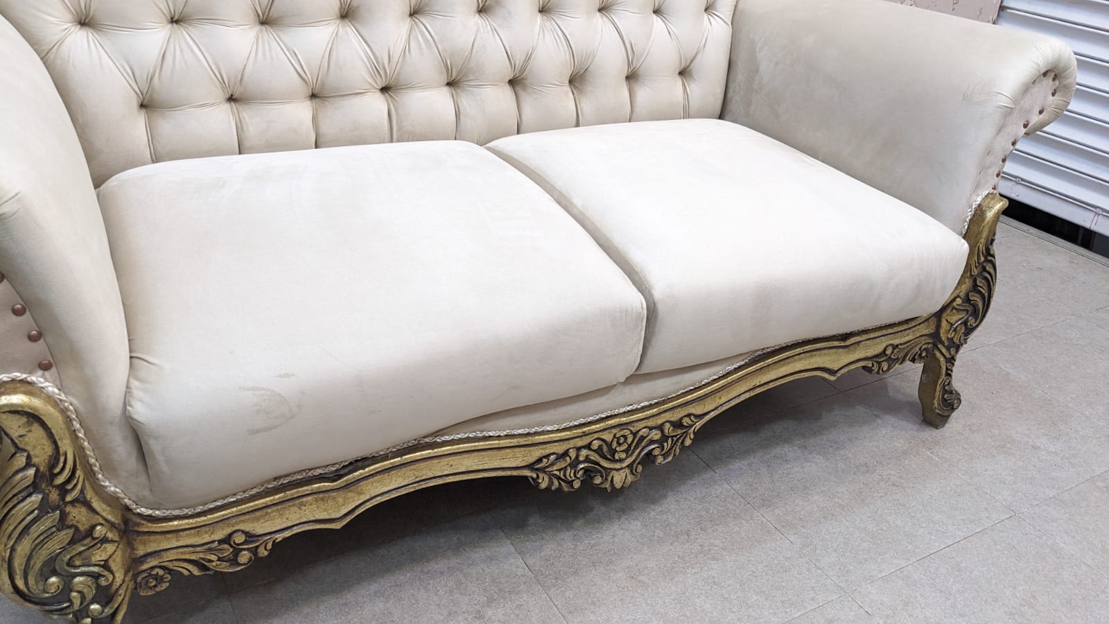 Comfortable 4 Seater Sofa Set