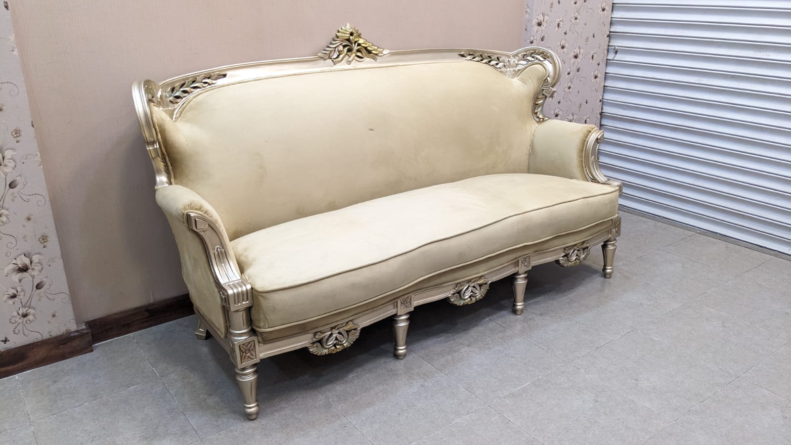 Solid Sheesham Wood 3 Seater Chinioti Sofa