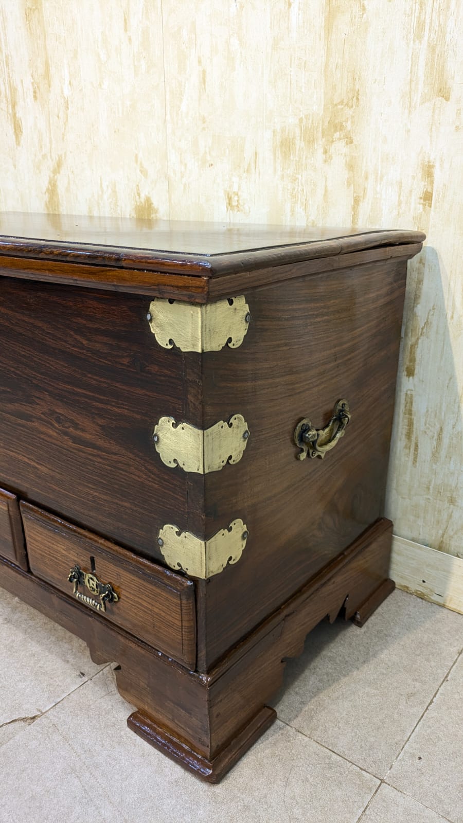 Antique Mid Century Solid Sheesham Wood Trunk