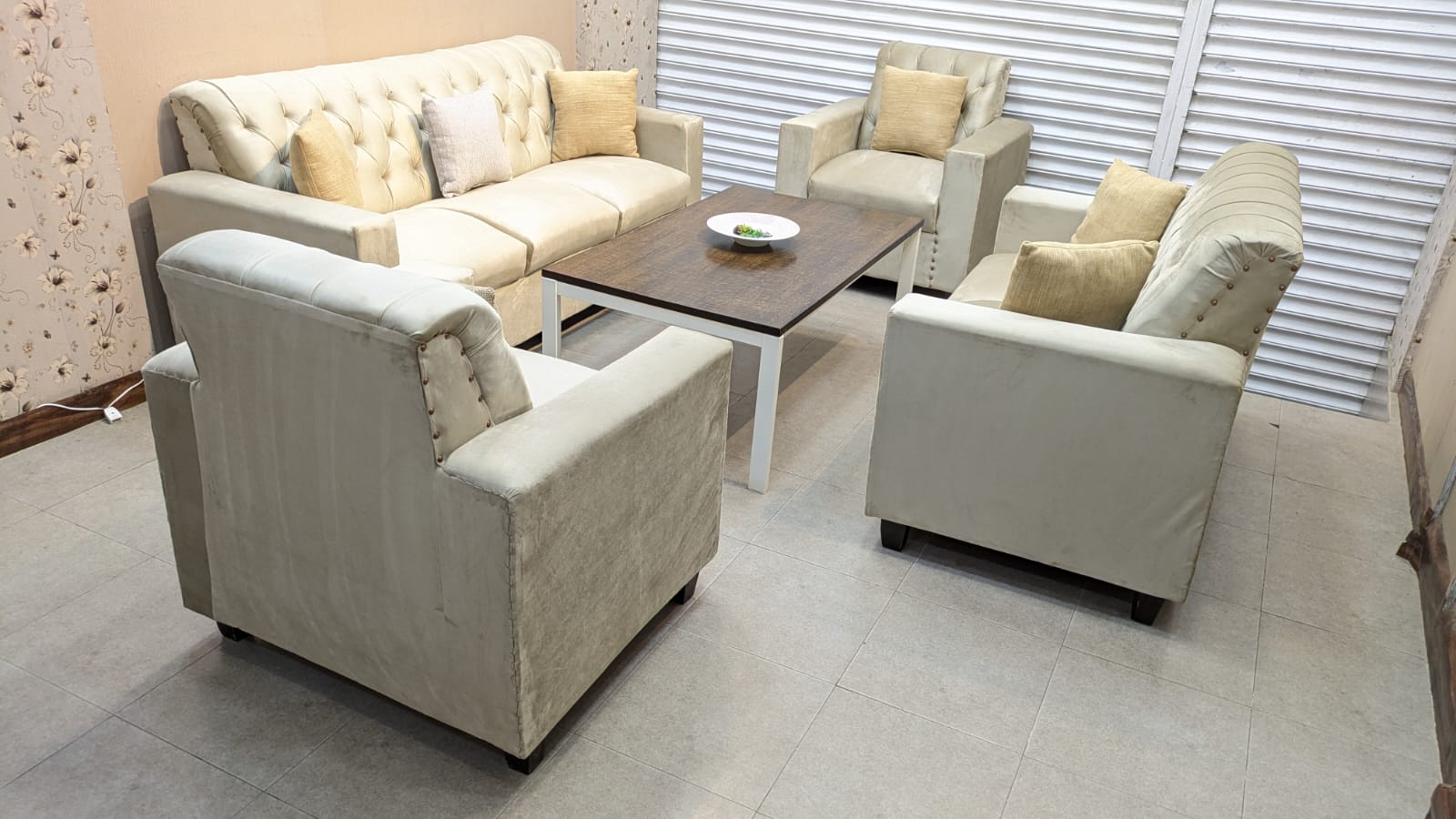 Modern Design 7 Seater Sofa Set