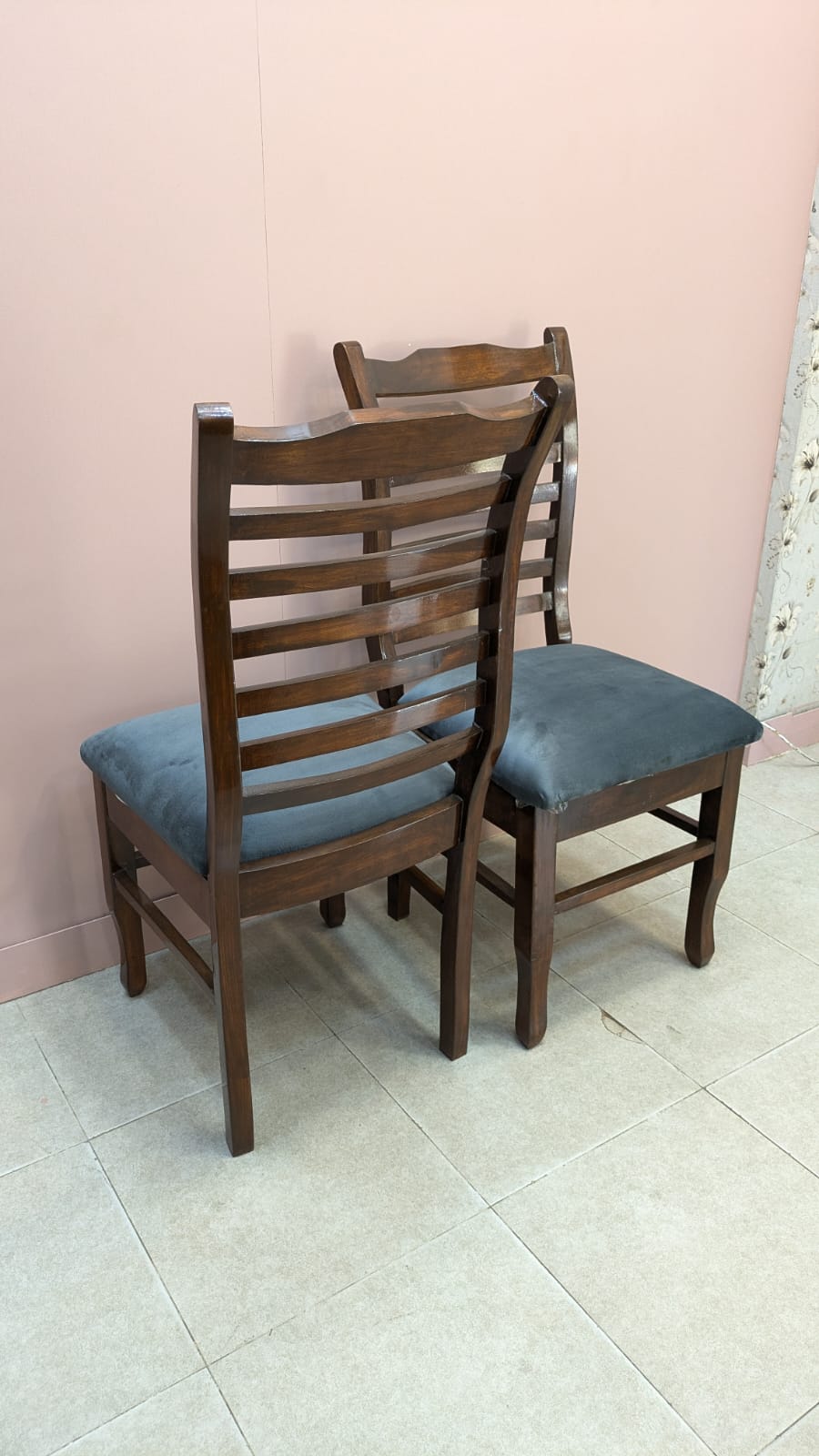 Solid sheesham Wood 4 Seater Dining Table