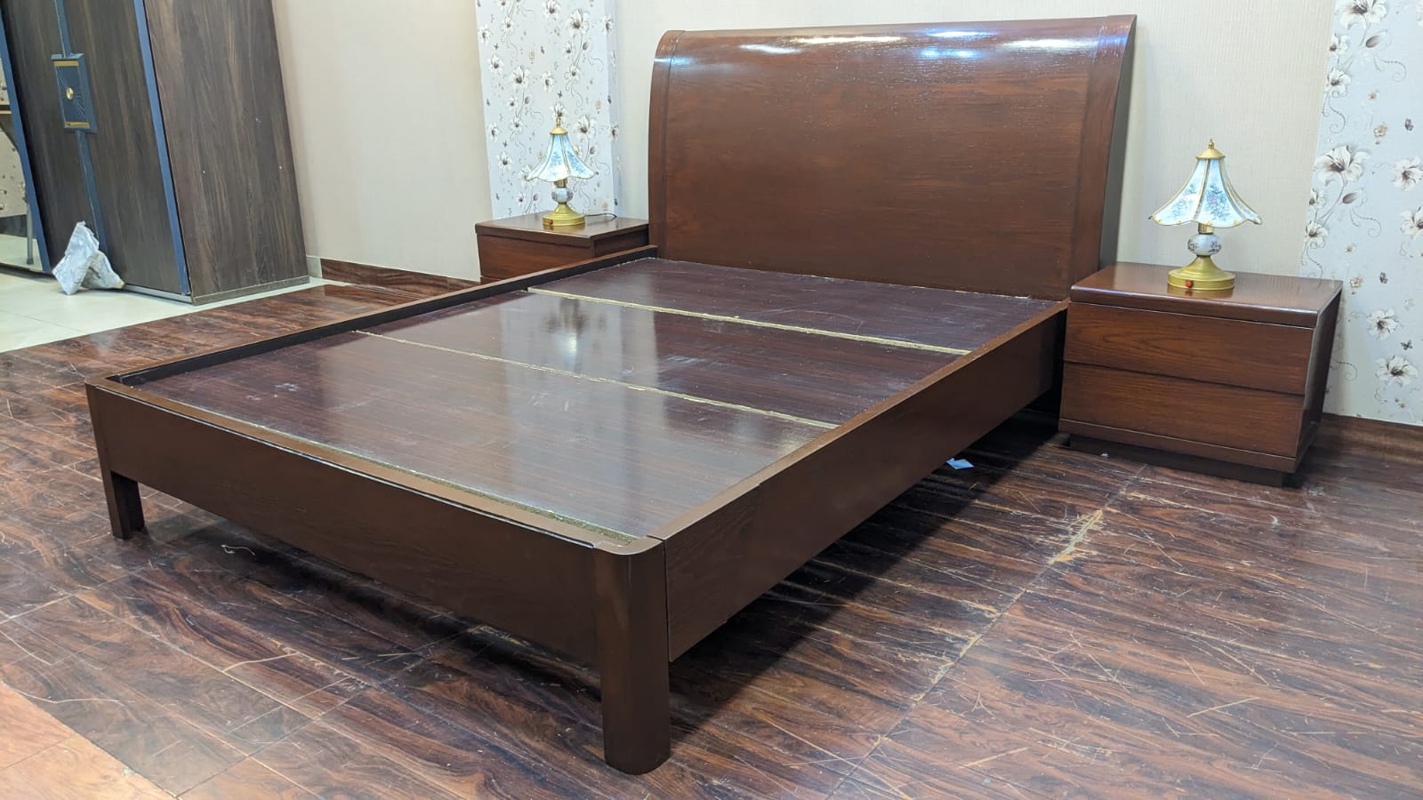 ✨Habitt Cooper ✨ Queen Size Bed Set