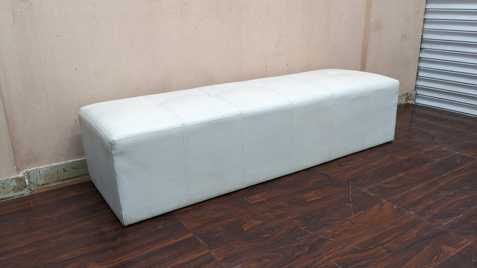 2.5 Seater Seattee