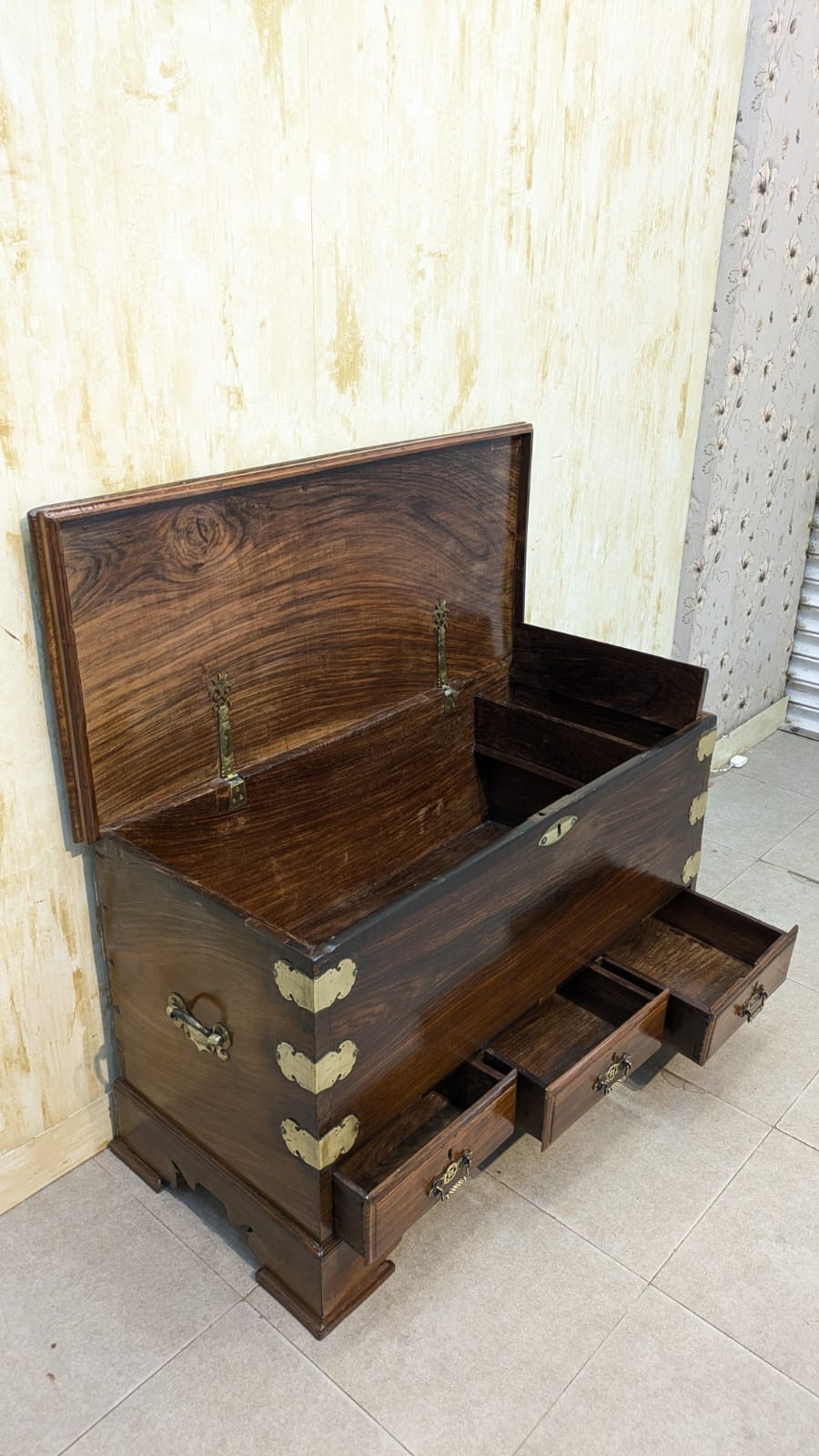 Antique Mid Century Solid Sheesham Wood Trunk