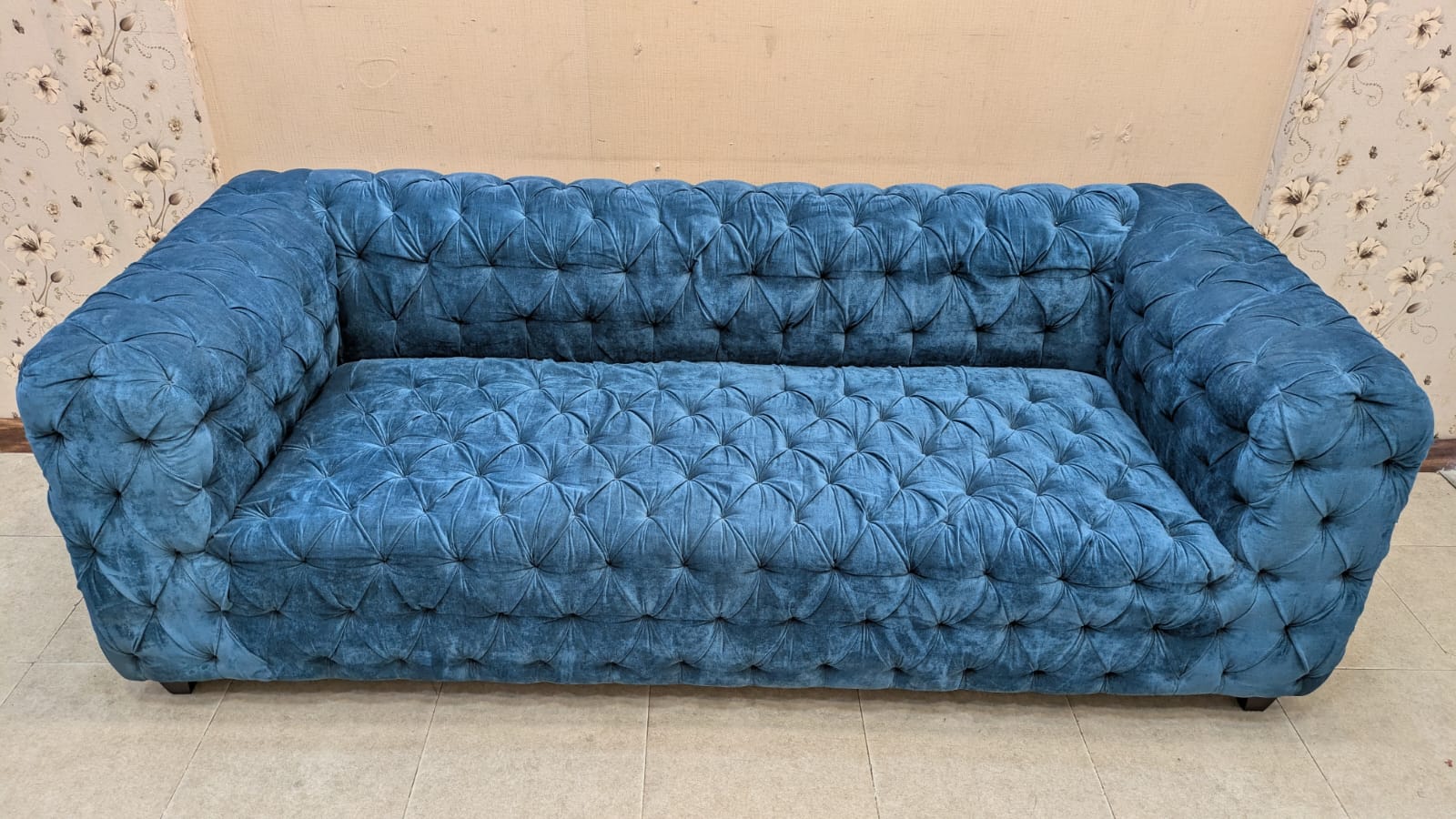 Luxury Design 5 Seater Sofa Set
