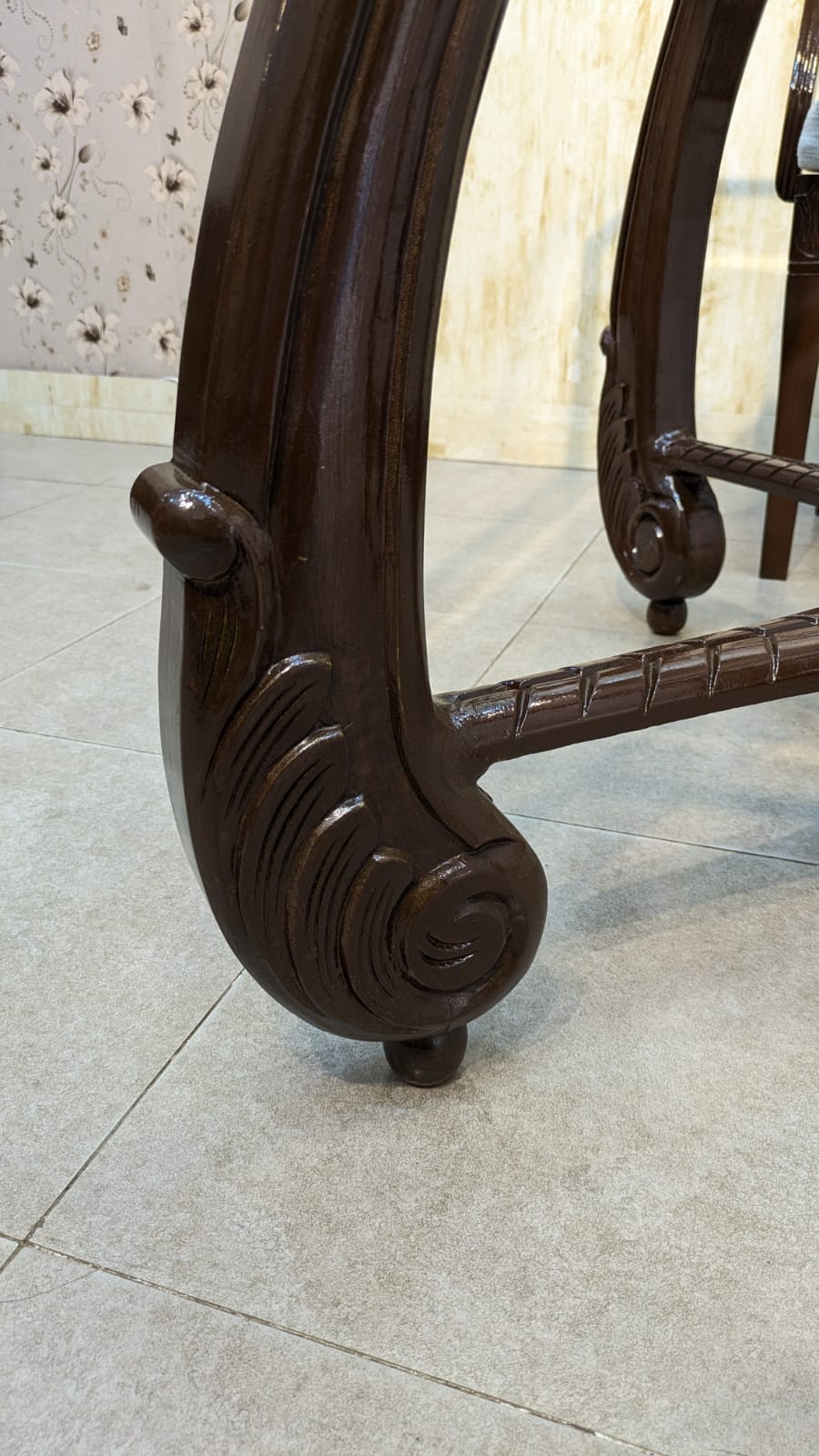 Premium Solid Sheesham Wood 4 Seater Dining Table