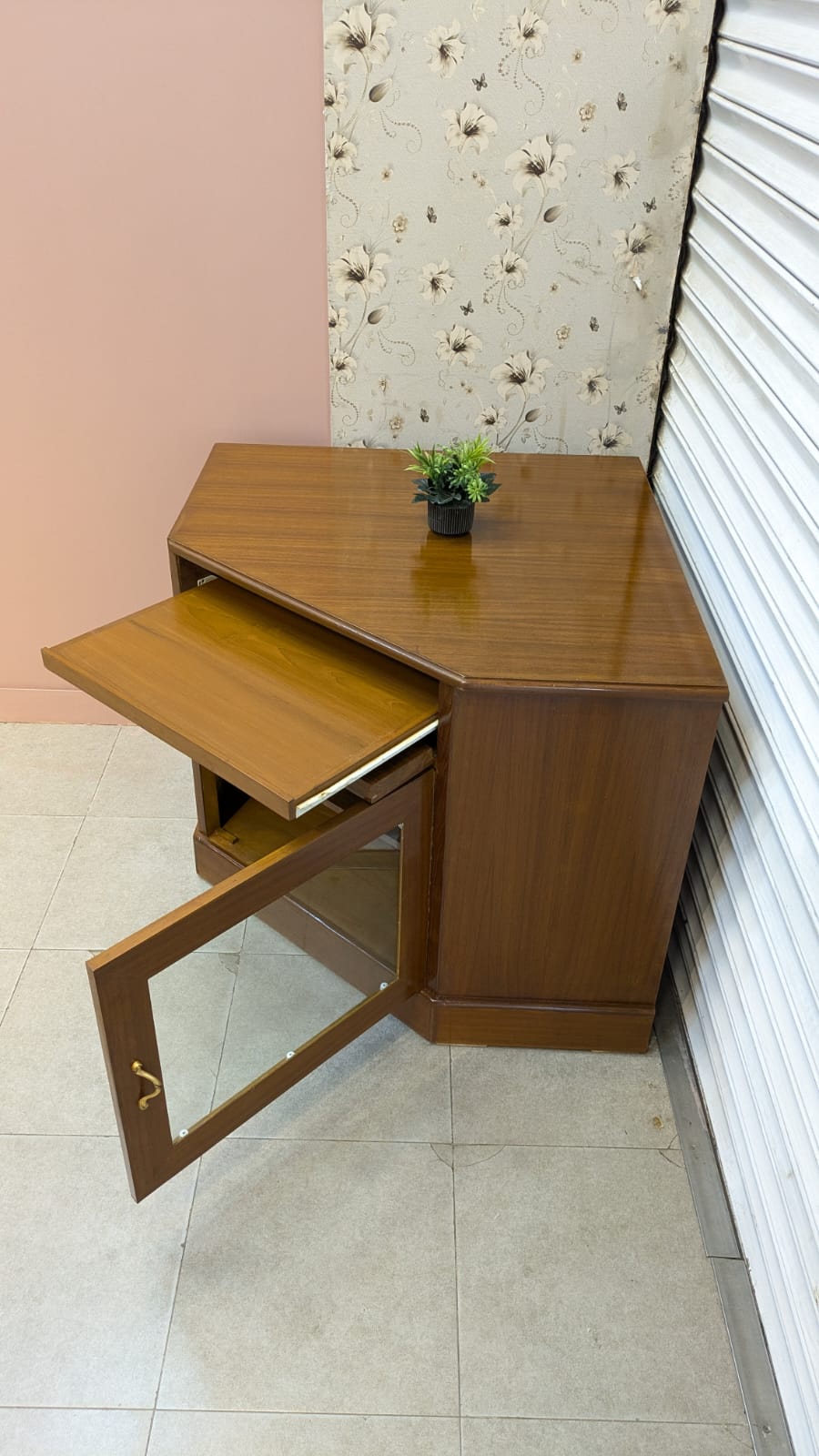 Corner Cabinet