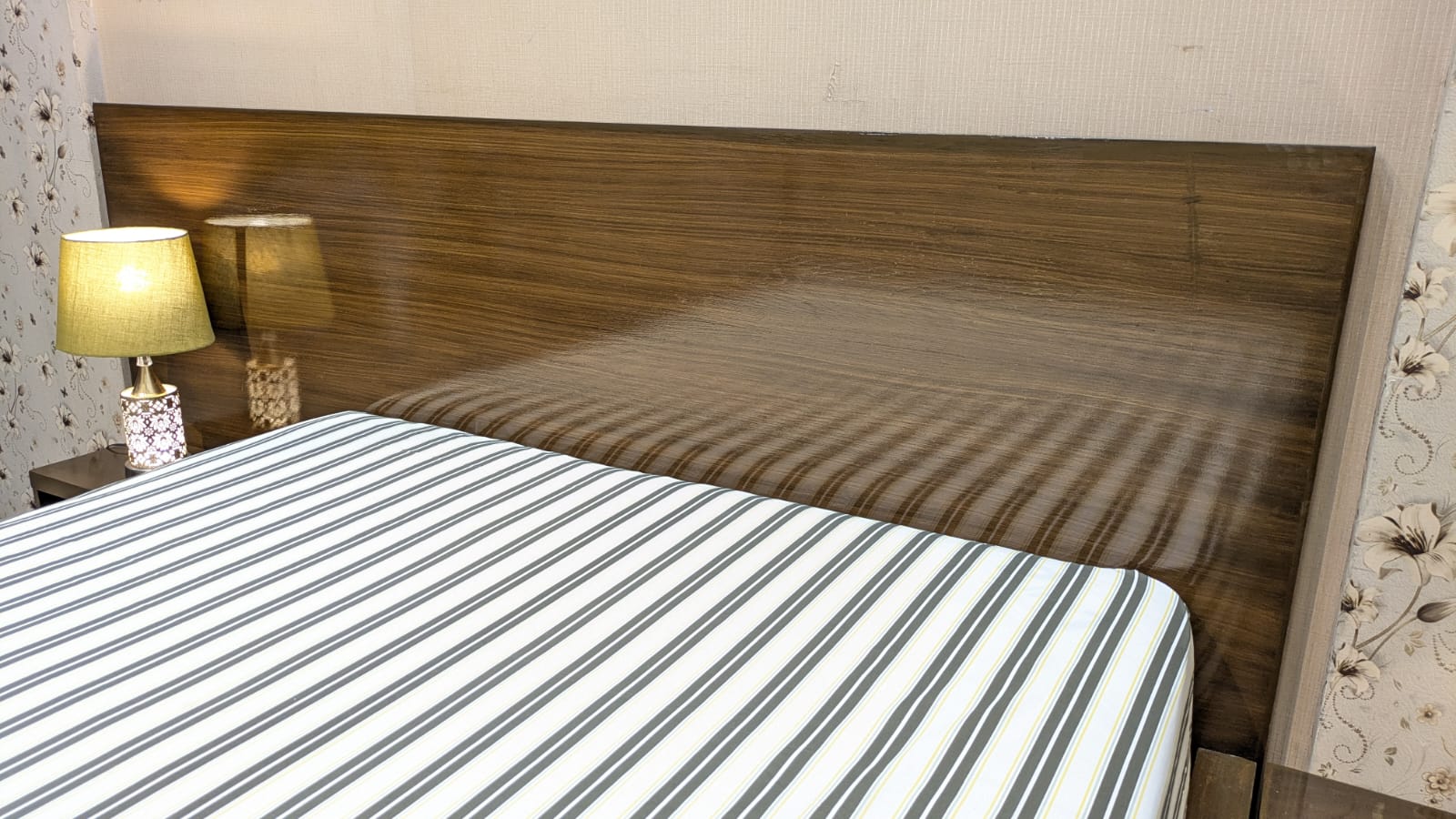 Queen Size Bed Set