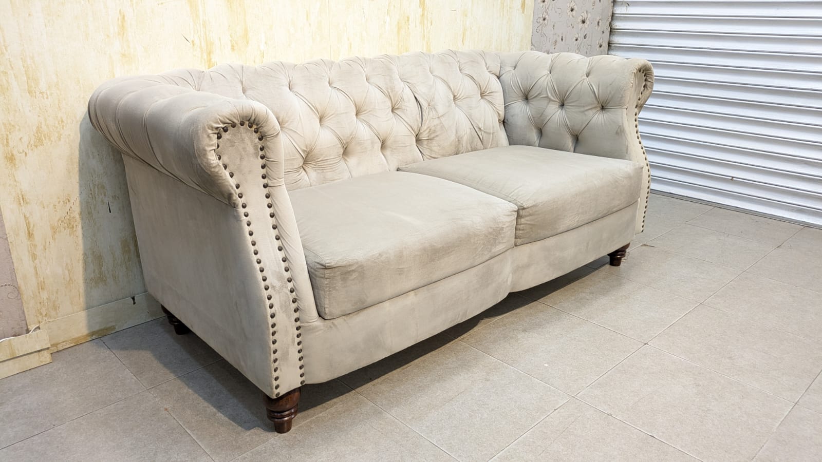 Comfortable 4 Seater Sofa Set