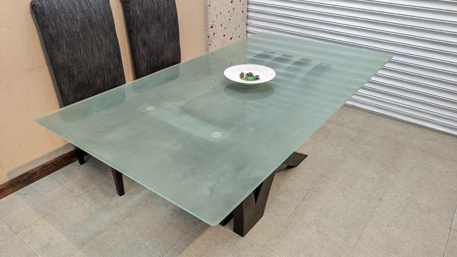 6 Seater dinning table