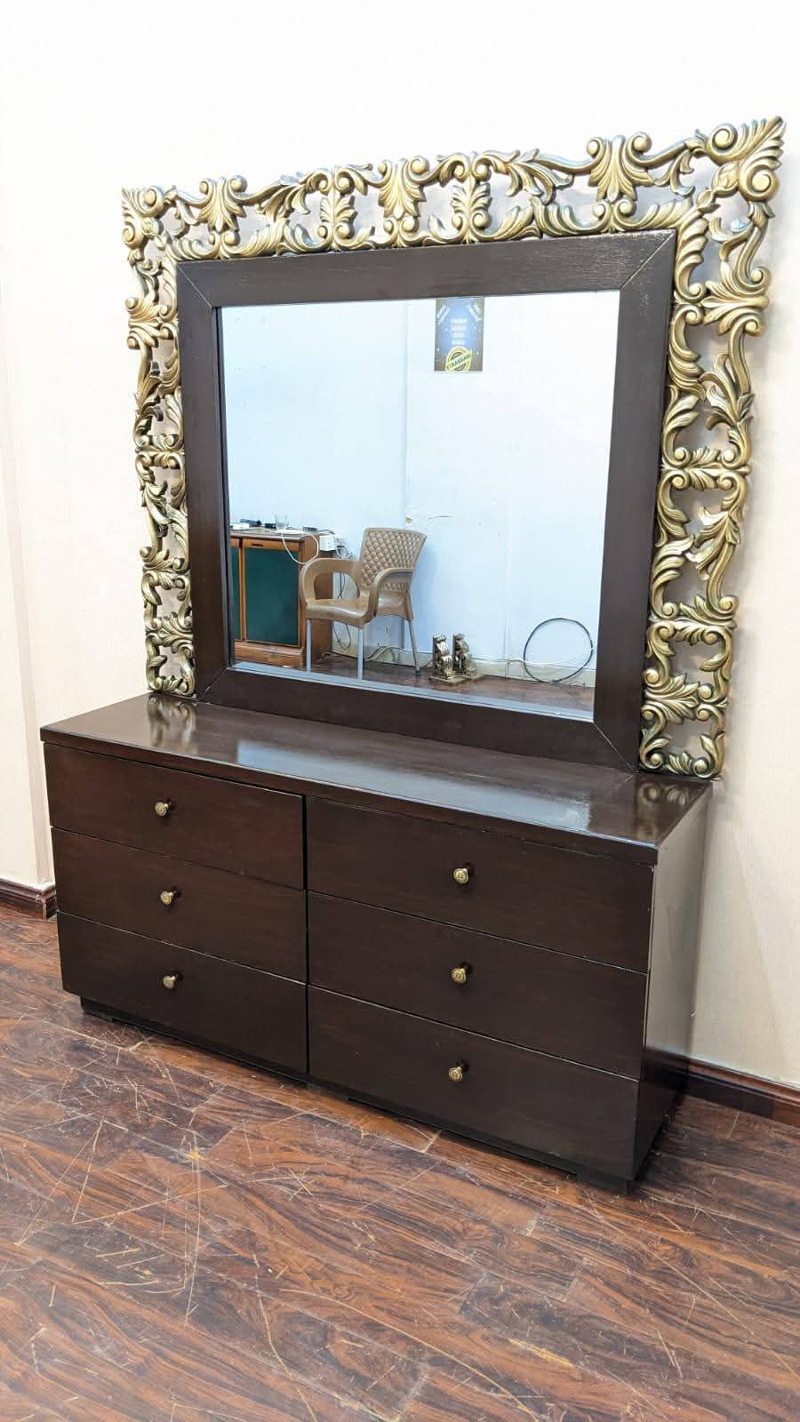 King Size Bed with 2 Side Tables and Dressing Table