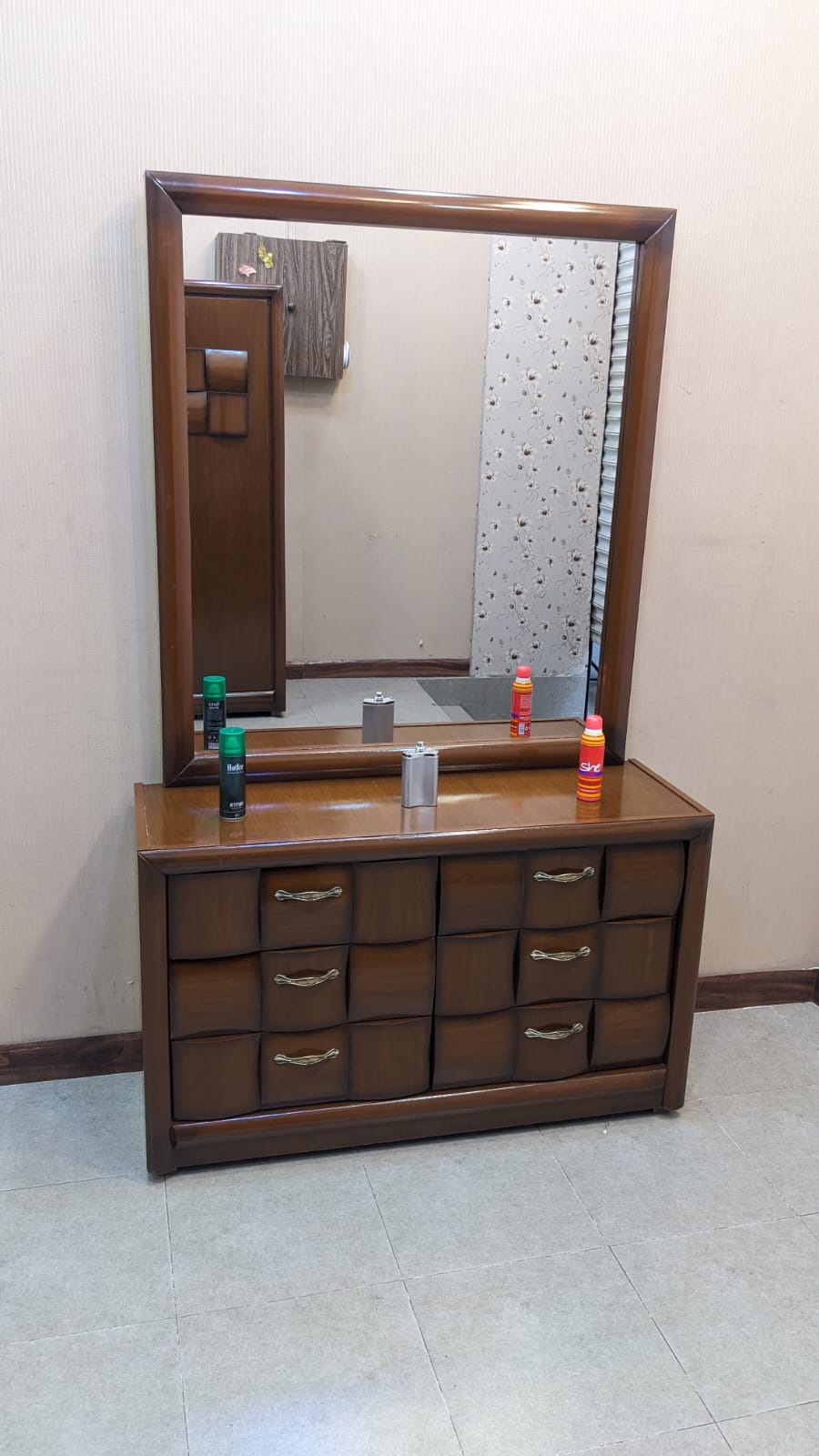 King Size Bedroom Set with Almirah