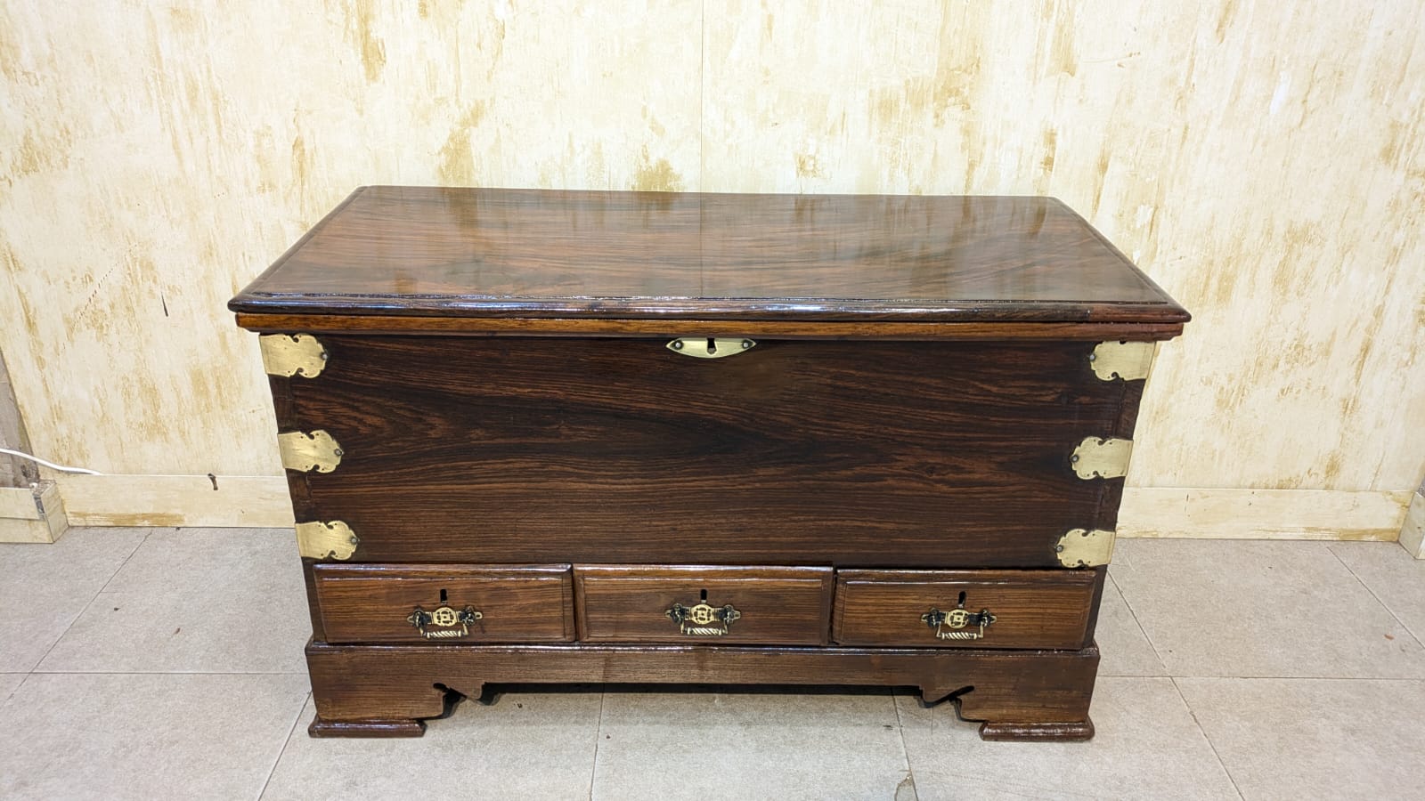 Antique Mid Century Solid Sheesham Wood Trunk