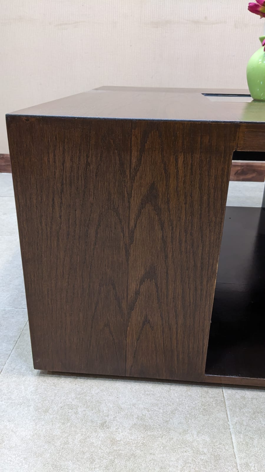 Elegant Design Center Table