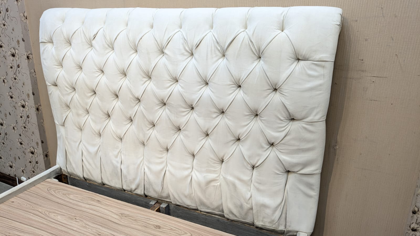 Fully Cushioned Queen Size Bed