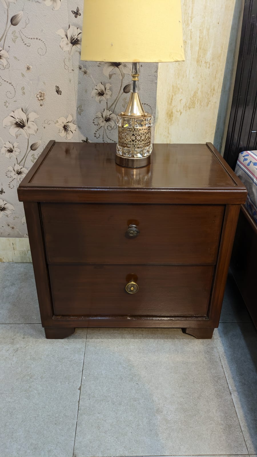 King Size Bed With 2 Side tables