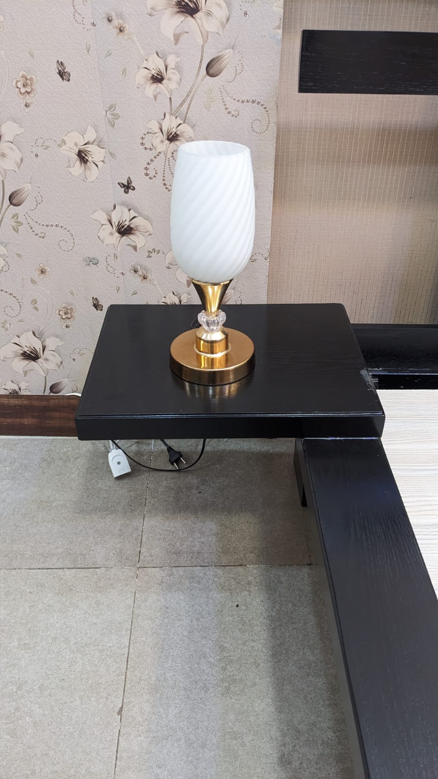 Habitt King Size Bed Set