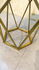 Corner table