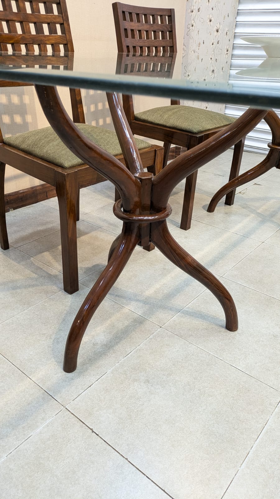 Solid Sheesham Wood 6 Seater Dining Table