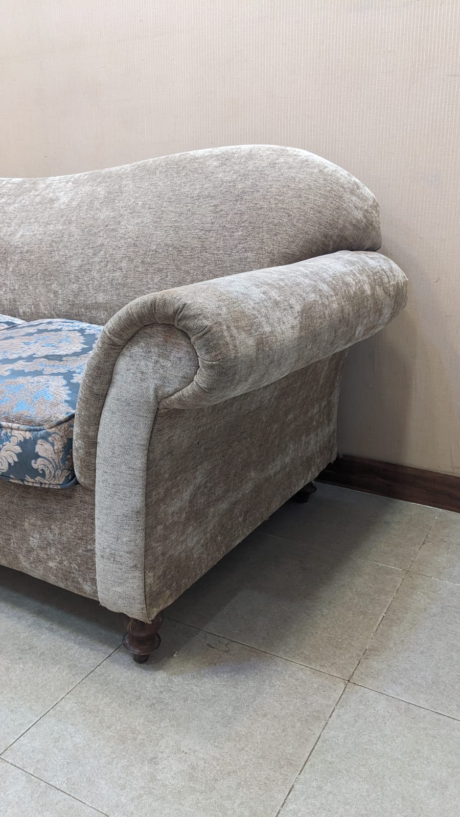 Comfortable 5 Seater Sofa Set