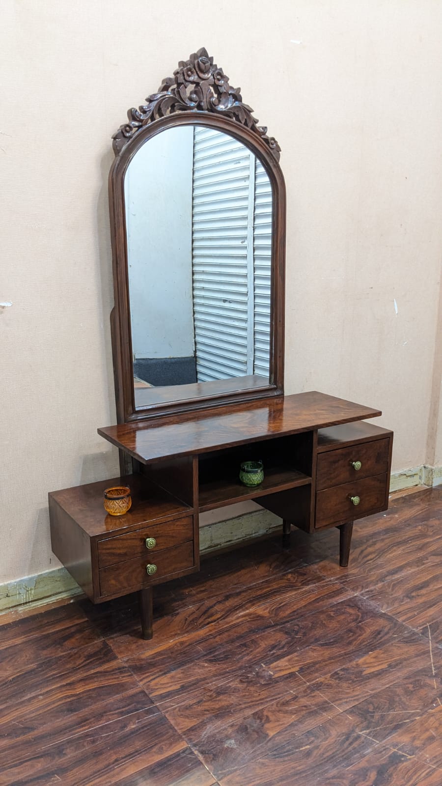 Antique Solid Sheesham Wood Dressing Table