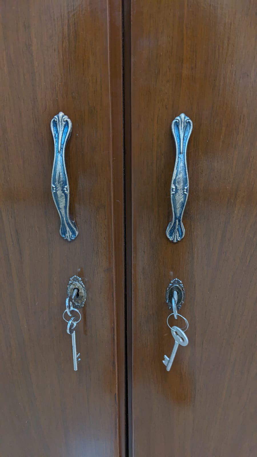 King Size Bedroom Set with Almirah