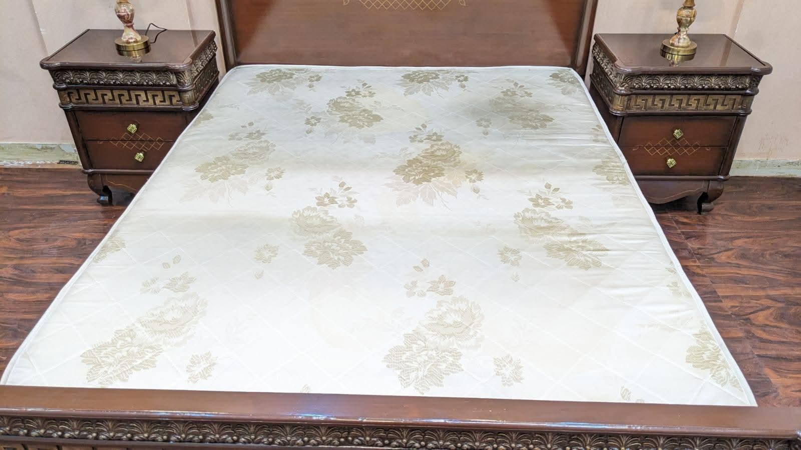 Queen Size Bed Set
