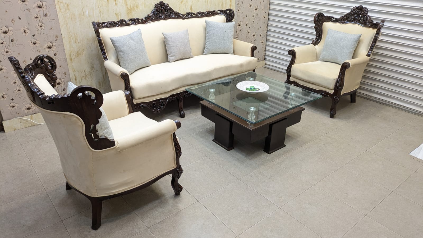 Chinioti 5 Seater Sofa Set