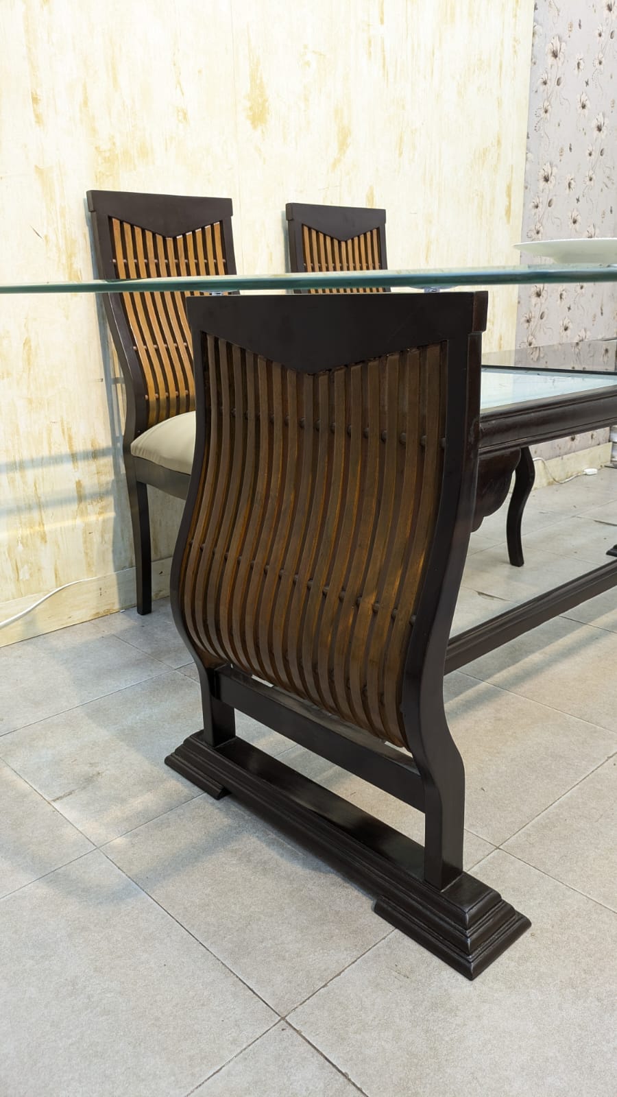SOLID SHEESHAM WOOD 6-SEATER DINING TABLE + 1 EXTRA CHAIR