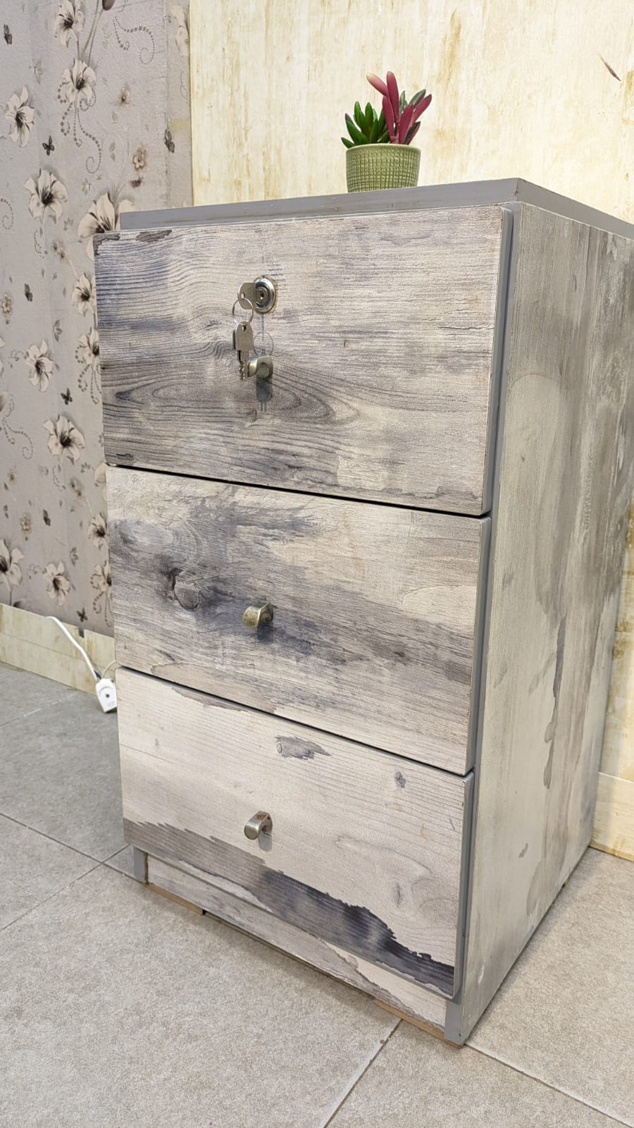 Pedastal drawer