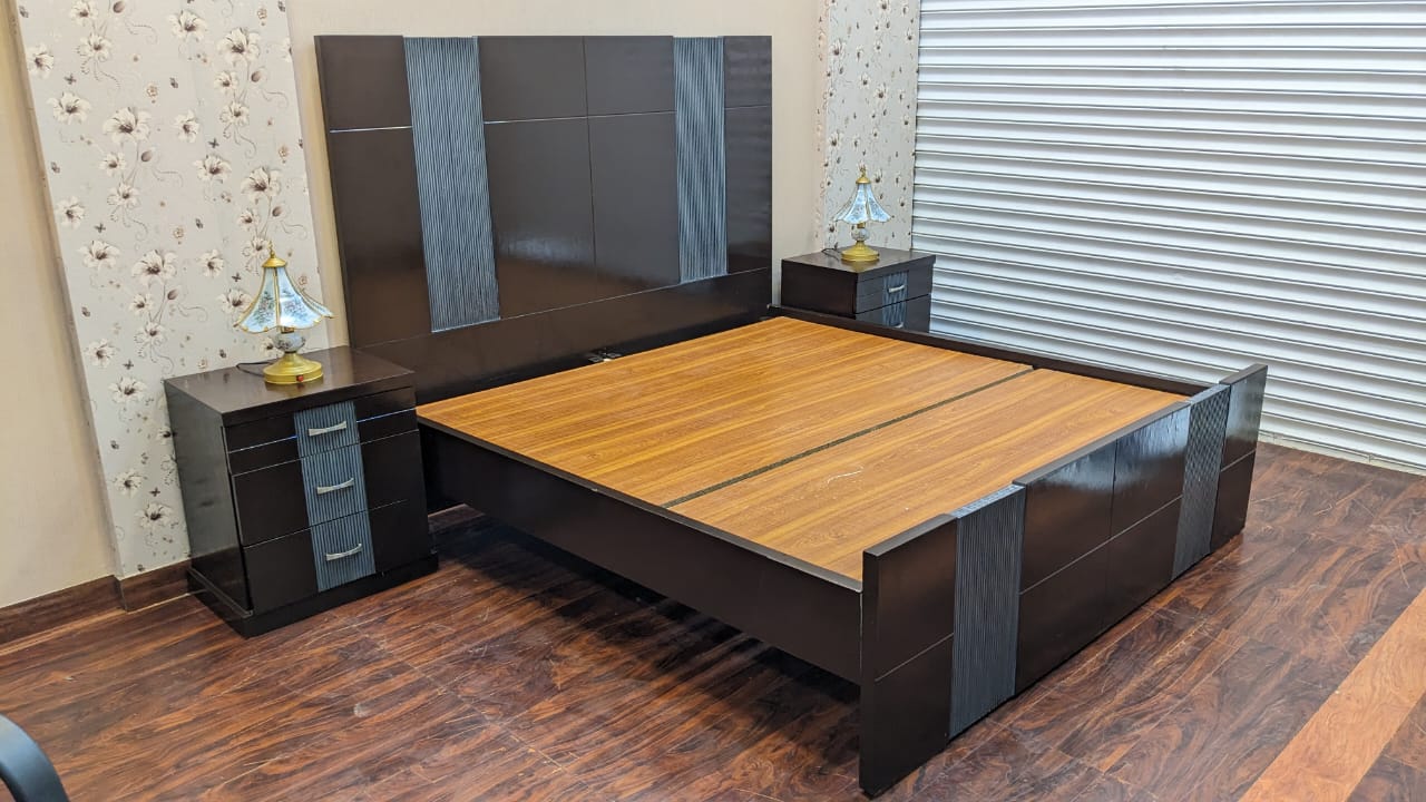 King Size Bed with 2 Side Tables