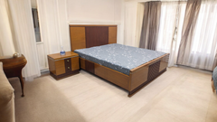 King Size Bed with 1 Side Table