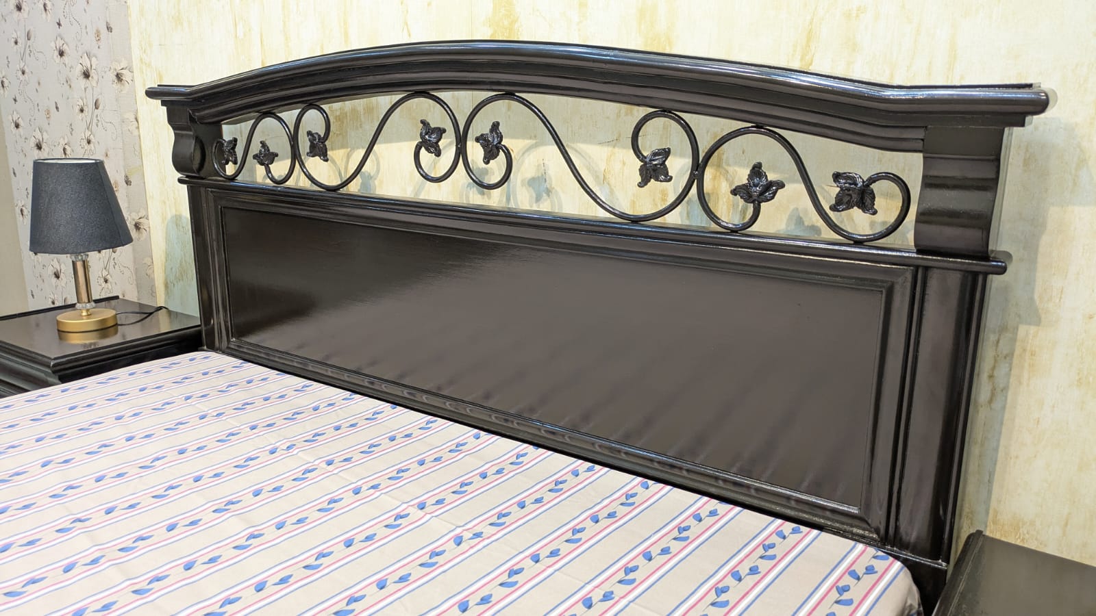 Queen Size Bed Set