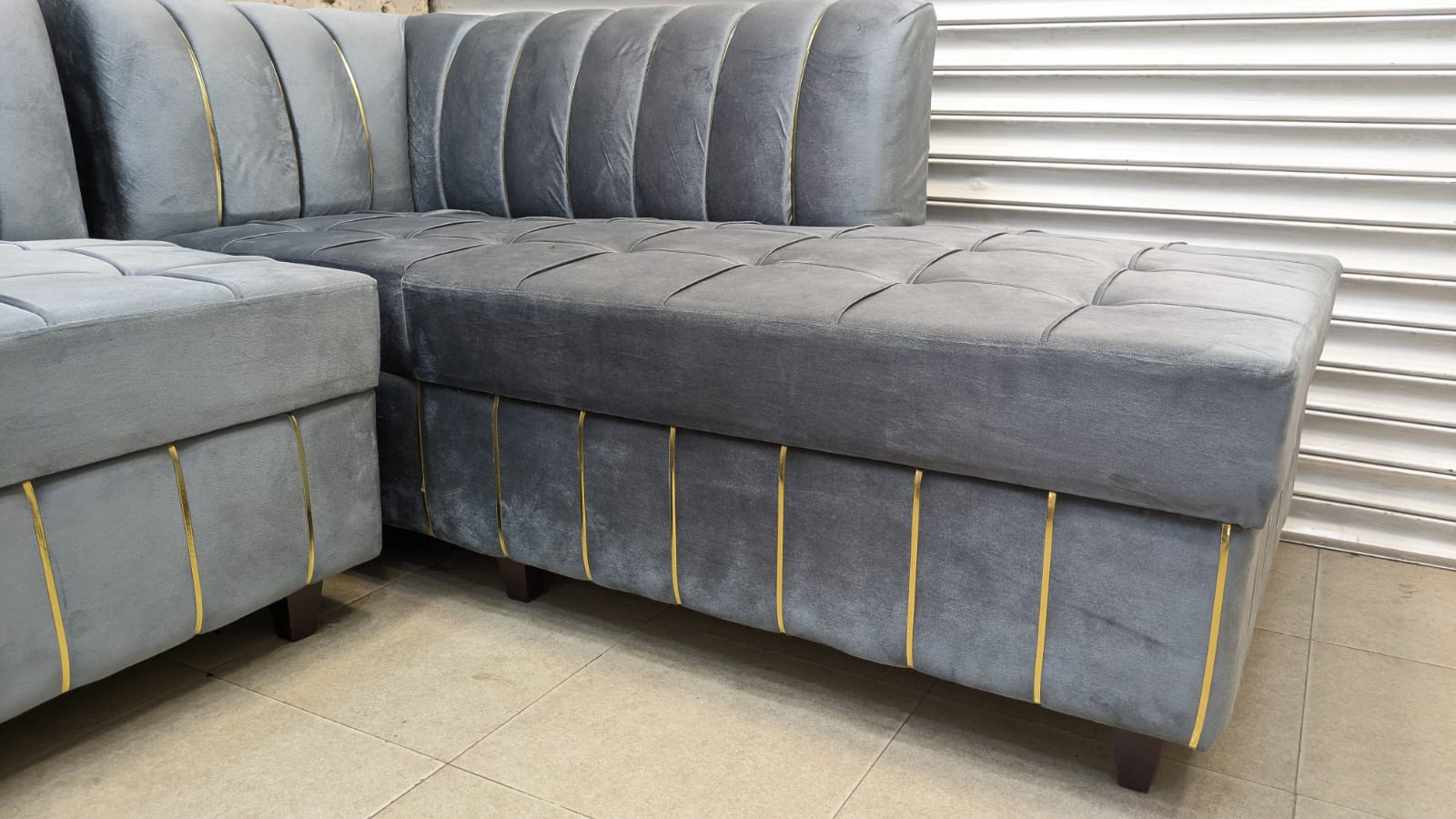 L-SHAPE SOFA SET WITH CENTRE TABLE