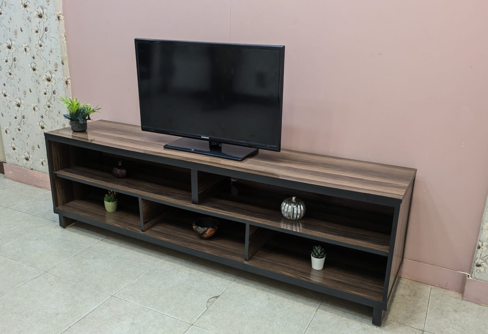 Modern Design Led Unit