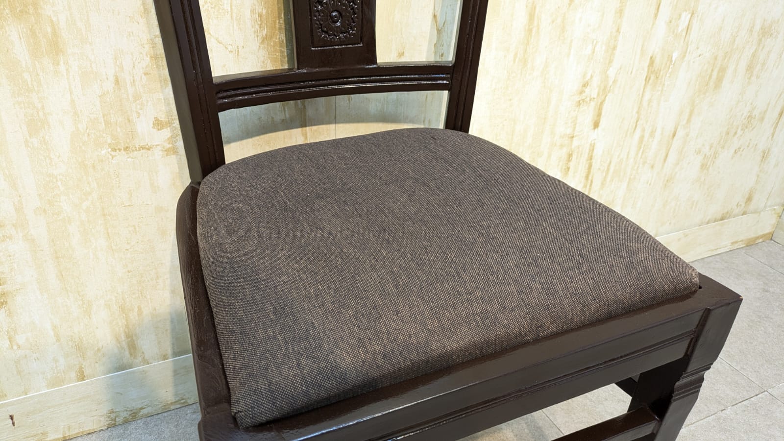6 Seater Dining Table