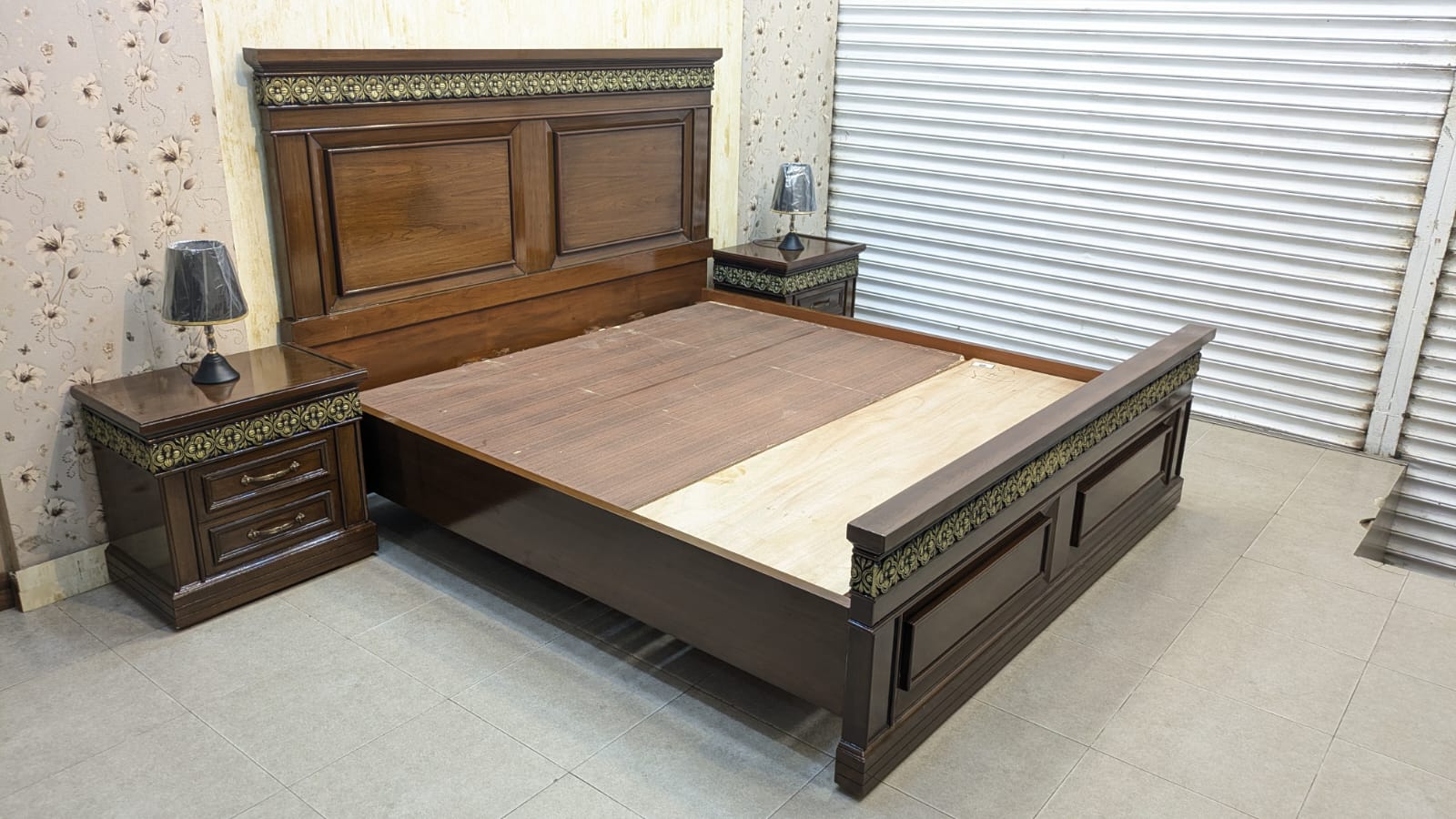 Elegant King Size Bedroom Set