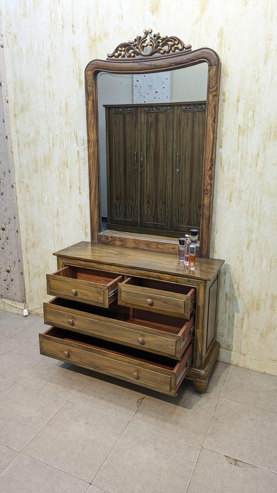 SHEESHAM WOOD KING SIZE BEDROOM SET