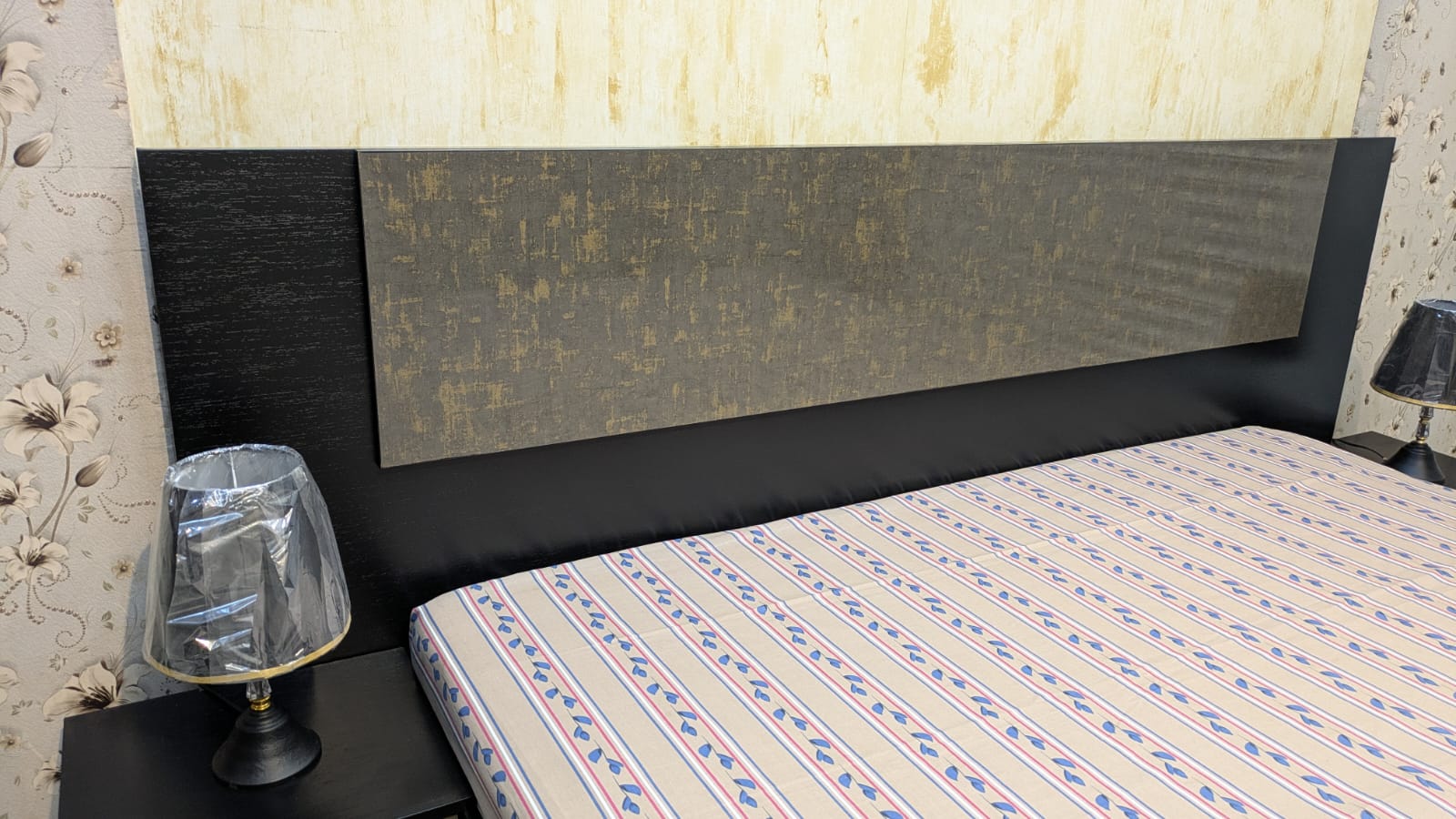 Habitt Novak King Size Bed With 2 Attached Side Table