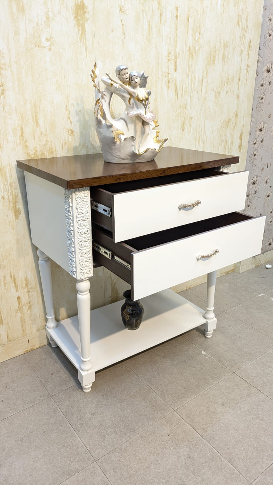 Table Console