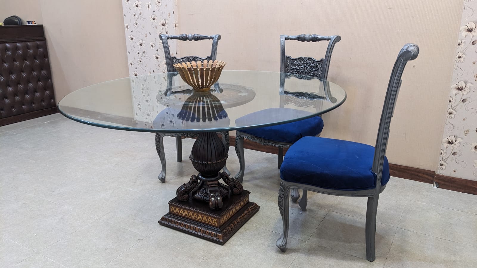 Solid Sheesham Wood 6 Seater Round Dining Table